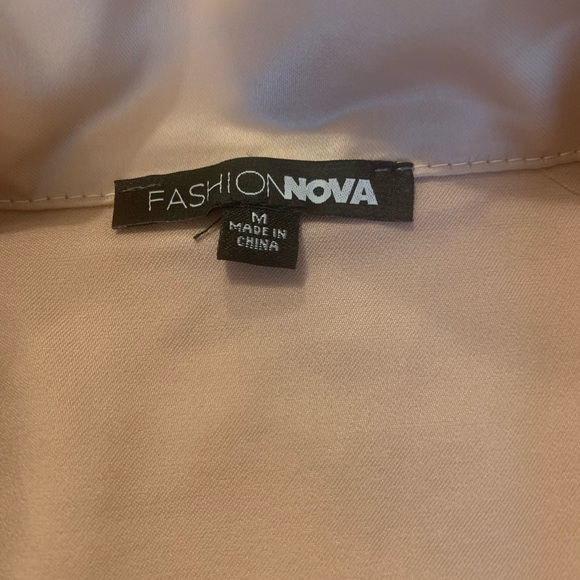 Fashion Nova lace collared button top mauve - Picture 4 of 4